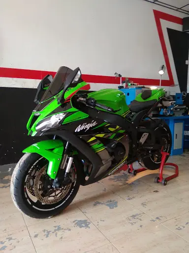 Motos Garage 13